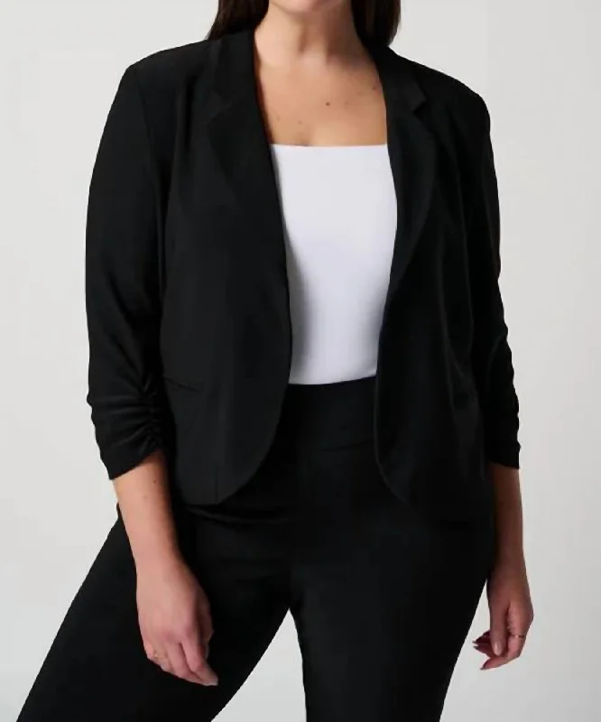 Classic Blazer In Black